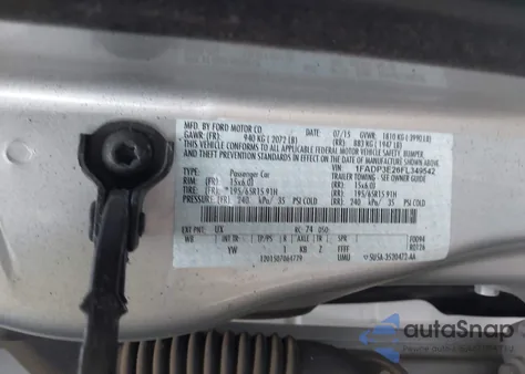 2015 Ford Focus S z USA, uszkodzony, nr VIN 1FADP3E26FL349542